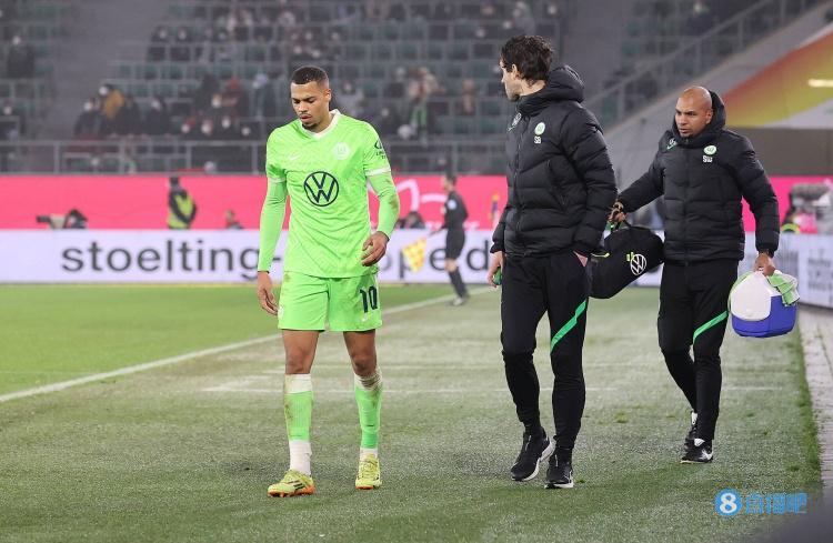 官方：沃尔夫斯堡前锋恩梅查受伤，将缺席数周无缘世界杯